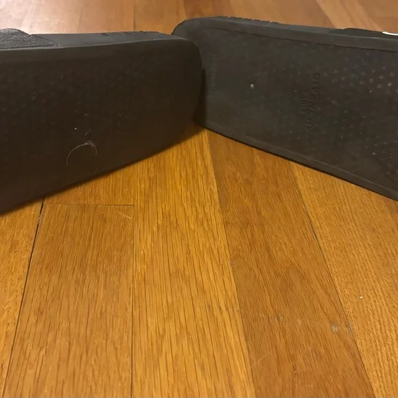 Givenchy Paris Signature Logo Slides with red embroidery. - Size 42
